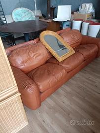 divano in pelle 