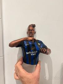 Busto Lautaro Martinez