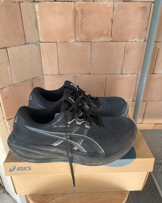 Asics Gel Cumulus 28 Nere taglia 44,5