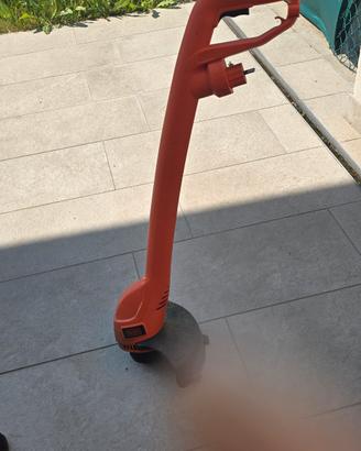 Decespugliatore taglia bordi