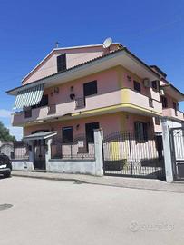 Casa indipendente di 450 m² con più di 5 locali e 