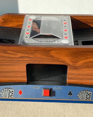 Mescolatore di carte da gioco per poker o burraco