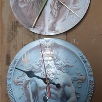 Set di due orologi da parete 