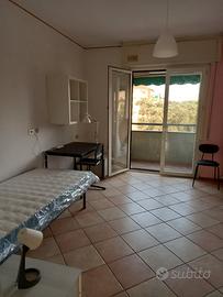 Camera singola con balcone e condizionatore