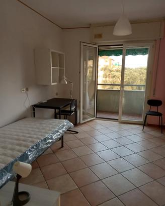 Camera singola con balcone e condizionatore