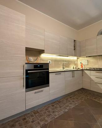 Cucina angolare completa