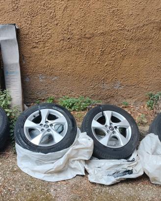 Set 4 Cerchi in lega per Toyota Chr