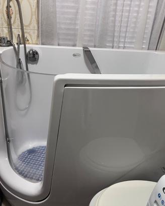 Vasca da Bagno con sportello