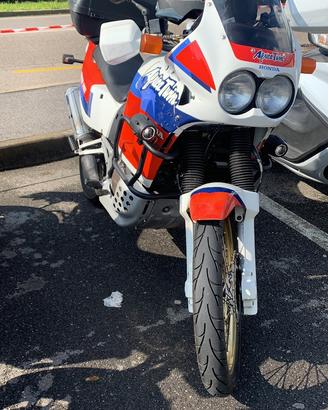 Africa twin RD04 750