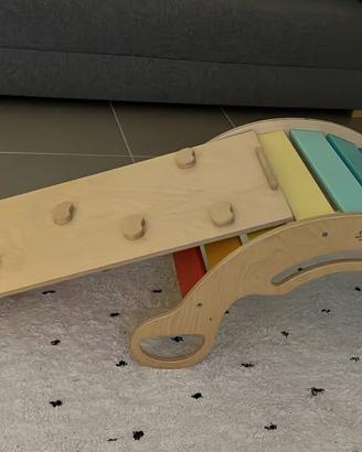 Dondolo e scivolo montessoriano