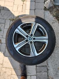 Cerchi in lega originali Mercedes Glc con gomme