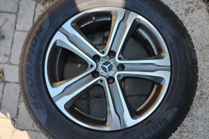 Cerchi in lega originali Mercedes Glc con gomme