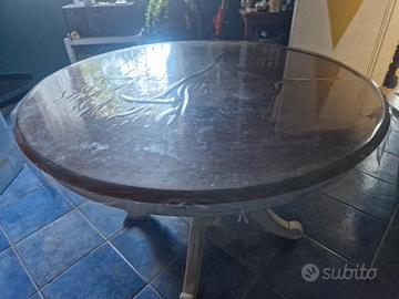 Tavolo da pranzo 