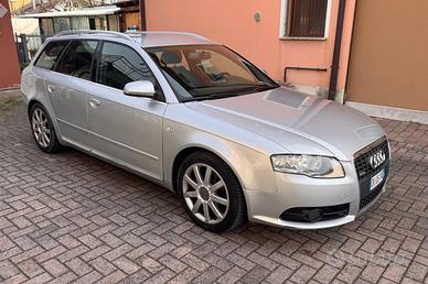 Audi A4 2.0 Tdi S-Line Perfetta