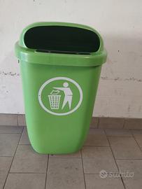 Cestino bidone rifiuti con chiusura a chiave 
