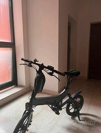 Bicicletta elettrica macrom