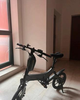 Bicicletta elettrica macrom