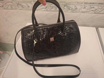 Borsa Bauletto THUN Nero Lucido Vernice 

