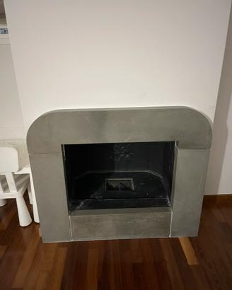 Rivestimento camino in marmo pietra serena