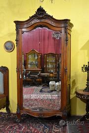 Armadio stile Luigi XV rocaille prima metà del XX