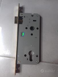 Serratura marca Yale 1121