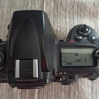 Nikon D700 full frame e battery pack