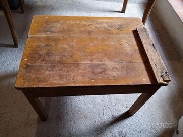 Tavolino basso vintage in legno massello rustico