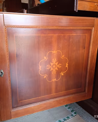 Credenza in arte povera 