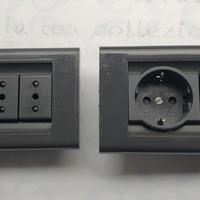 2 BTICINO LIVING CLASSIC COMPLETO 4740,SCHUKO 444