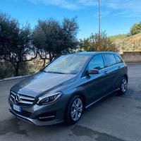 MERCEDES CLASSE B 200d 4matic