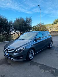 MERCEDES CLASSE B 200d 4matic