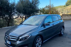 MERCEDES CLASSE B 200d 4matic