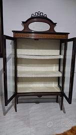 Vetrina antica