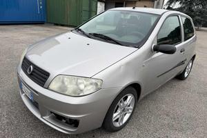 FIAT Punto 1.3 Multijet 16V 3p Dynamic Stupenda