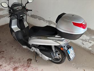 250cc Scooter Kymco People 250 2005 KYMCO People 250 And S 250