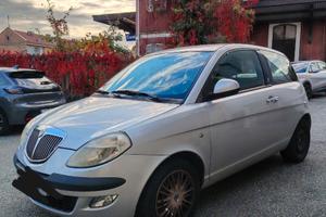 Lancia Ypsilon 1.2 argento
