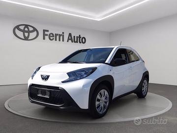 TOYOTA Aygo x 1.0 active 72cv