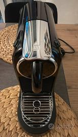 Macchina Caffe’ Nespresso