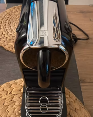 Macchina Caffe’ Nespresso