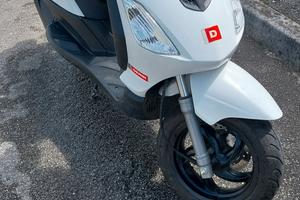 Scooter Derbi Boulevard 50 CC 2 posti