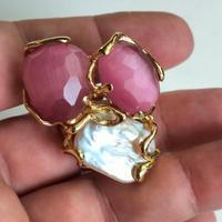 anello regolabile fucsia con perla naturale bianca
