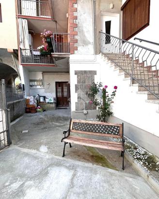 MONOLOCALE A SOVERE