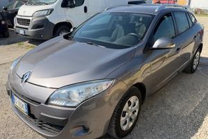 Renault Megane Mégane 1.5 dCi 110CV EDC Attractive