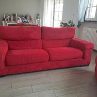 divano letto matrimoniale con pouf