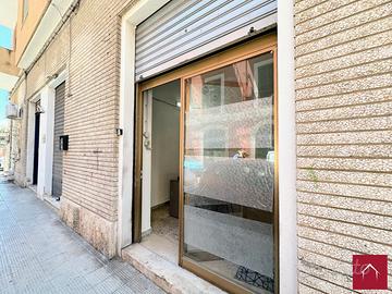 Locale commerciale in Via Ventiquattro Maggio n.16