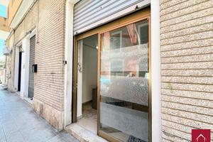 Locale commerciale in Via Ventiquattro Maggio n.16