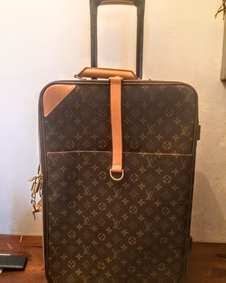 LOUIS VUITTON PEGASE