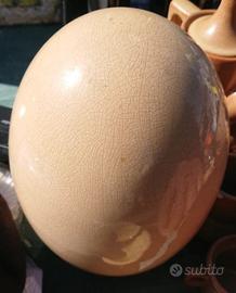 Grande uovo in fine porcellana