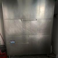 Lavastoviglie con doppia a cappa