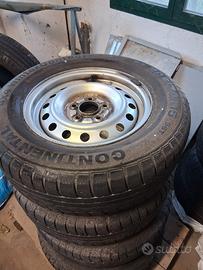 cerchi auto più copertoni